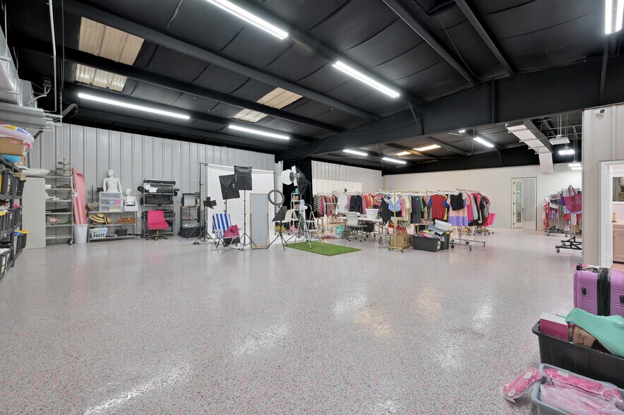 More Photos Of 20610 Fm 1488 Rd, Magnolia Warehouse For Lease