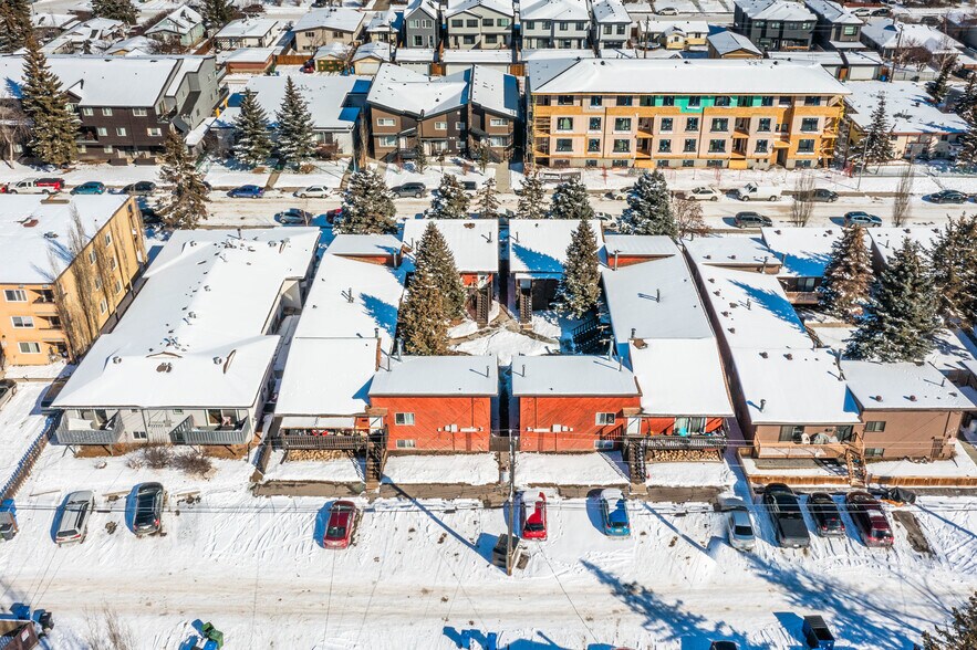 More Photos Of 4607 73 St NW, Calgary Apartments For Sale