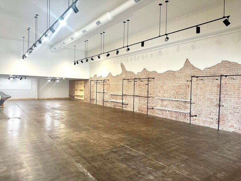 More Photos Of 509 Broadway St, Plainview Storefront Retail Office For Sale