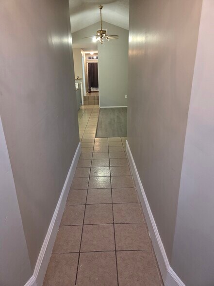 More Photos Of 127 Main St, North Middletown Office For Lease