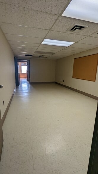 More Photos Of 2226 FM 3183, Plainview Food Processing For Lease
