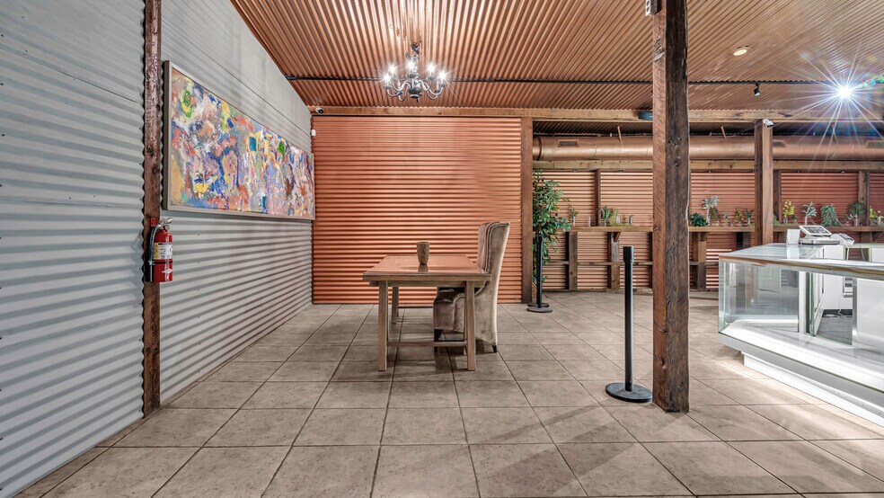 More Photos Of 4565 US-77 Hwy, Davis Specialty For Sale