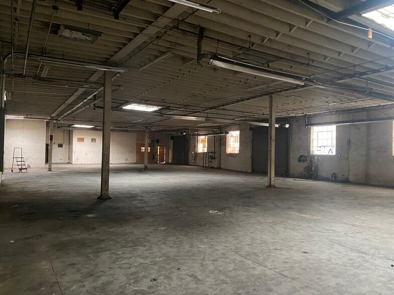 More Photos Of 368 Stagg St, Brooklyn Unknown For Lease
