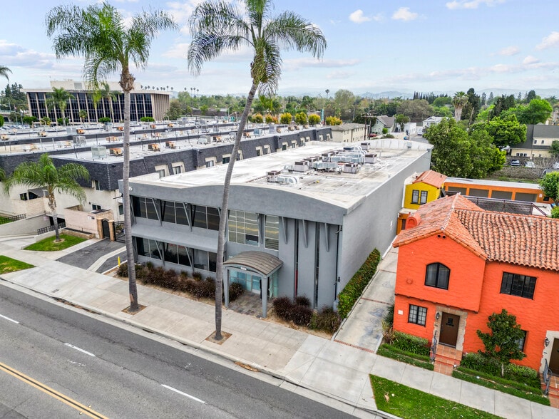 More Photos Of 2215 N Broadway, Santa Ana Medical For Sale