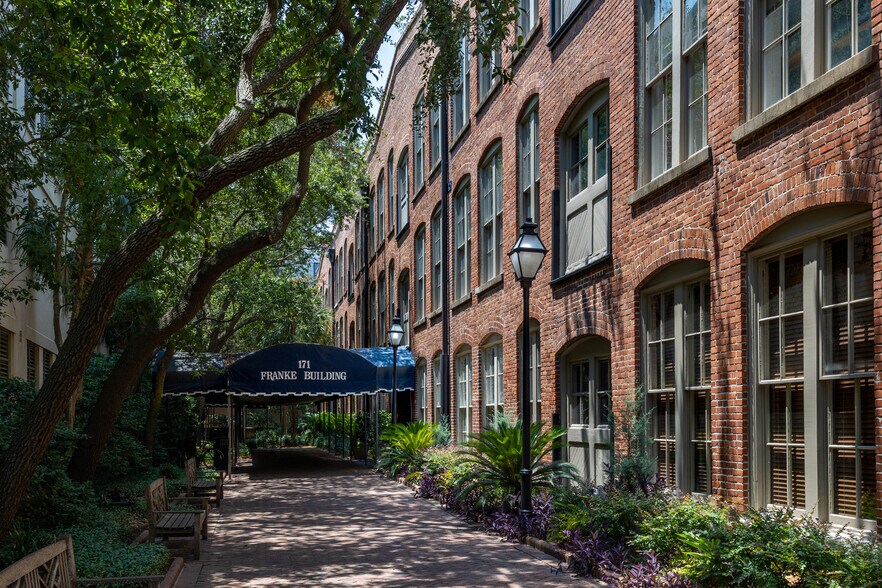 More Photos Of 171 Church St, Charleston Office For Lease