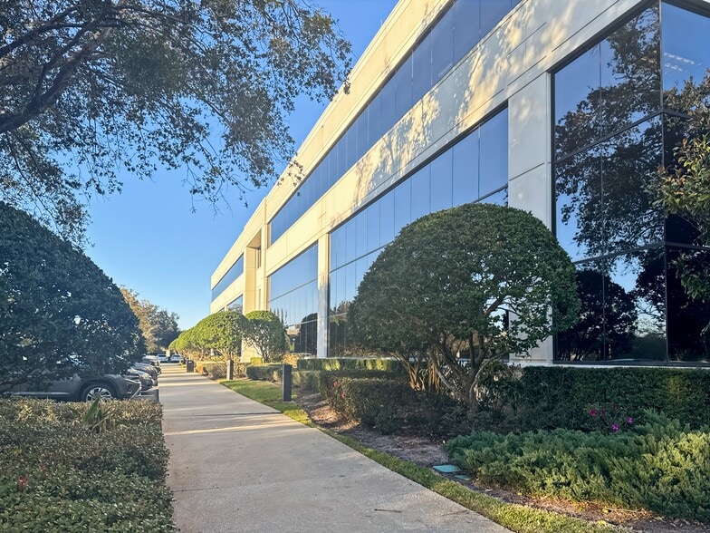 More Photos Of 3505 Lake Lynda Dr, Orlando Coworking Space