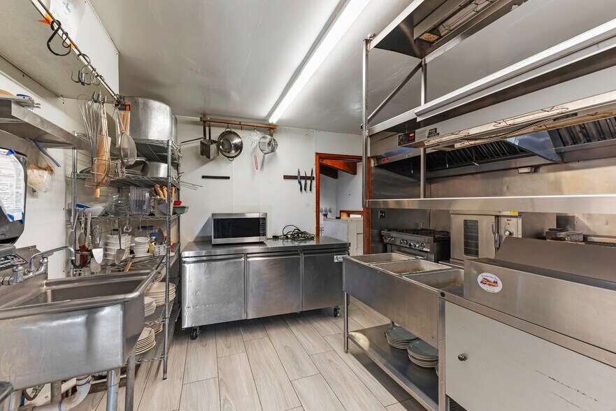 More Photos Of 400 Main st, Ouray Restaurant For Lease