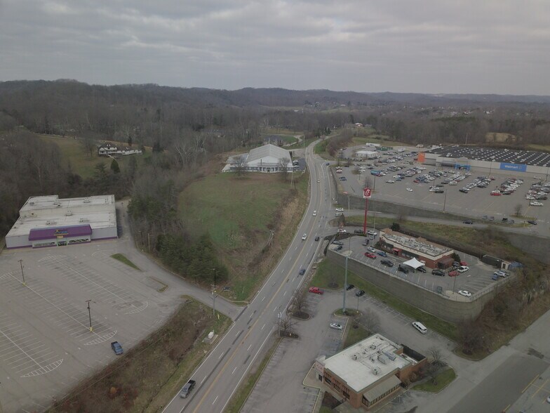 More Photos Of 109 Mall Rd, Barboursville Freestanding For Lease