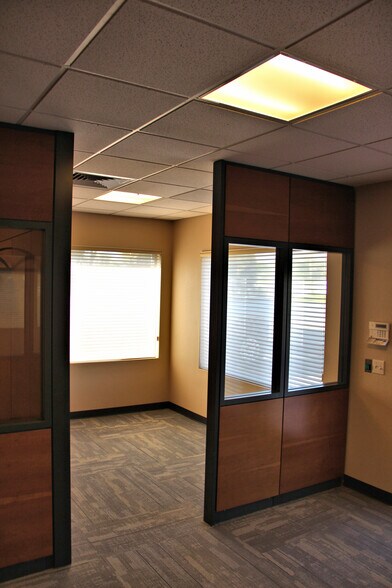 More Photos Of 907 S Woodland Blvd, Deland Office For Sale