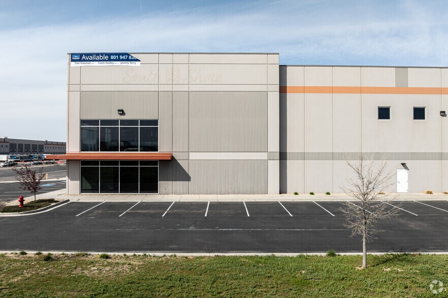 More Photos Of 350 N John Glenn Rd, Salt Lake City Distribution For Lease