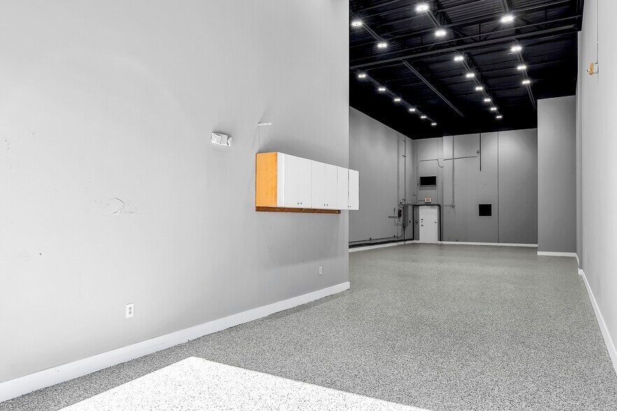 More Photos Of 10404 W State Road 84, Davie Warehouse For Lease