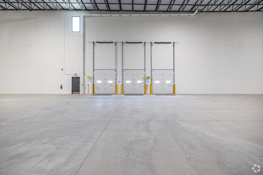 More Photos Of 13301 4 Mile Rd, Caledonia Warehouse For Lease