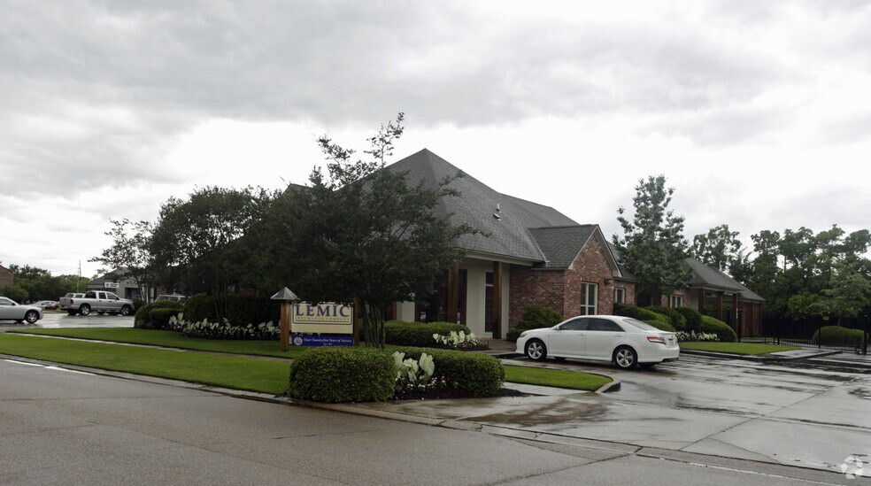 Primary Photo Of 9543 Fenway Ave, Baton Rouge Office For Sale