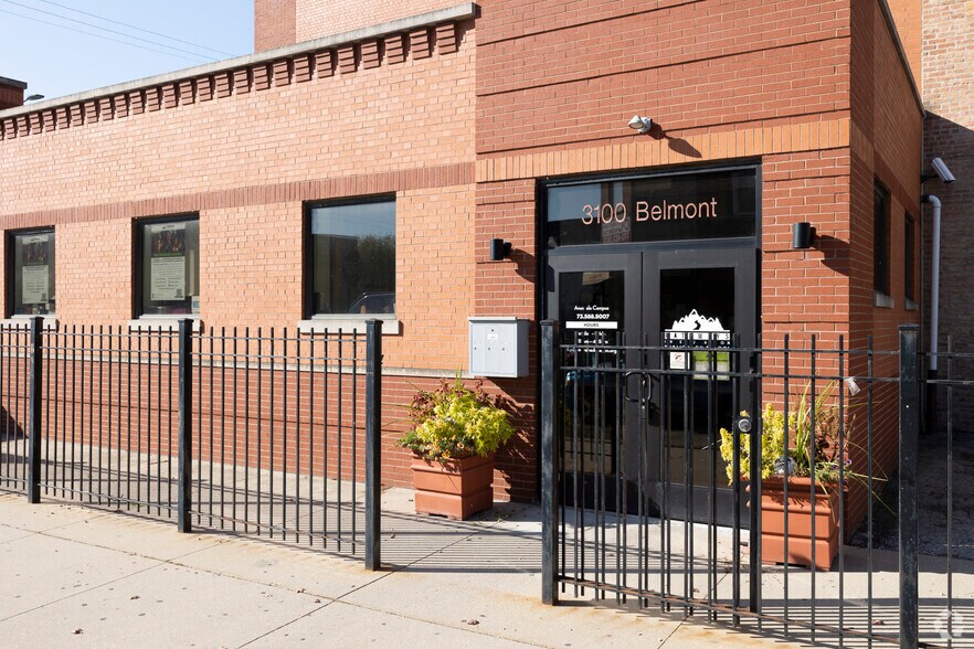 More Photos Of 3100 W Belmont Ave, Chicago General Retail For Sale