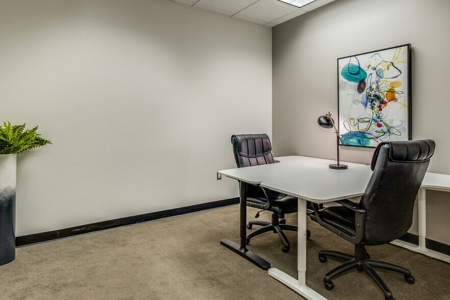 More Photos Of 13355 Noel Rd, Dallas Coworking Space