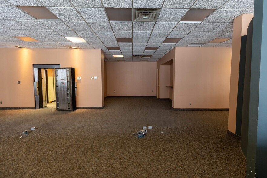 More Photos Of 2 Lisgar St, Sudbury Office For Sale