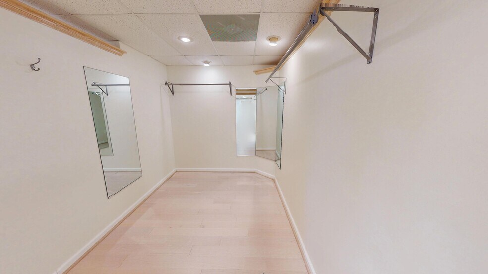 More Photos Of 236 W Northwest Hwy, Barrington Storefront Retail Office For Sale