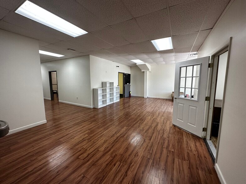 More Photos Of 797 Cool Spring Rd, Mingo Junction Office For Lease