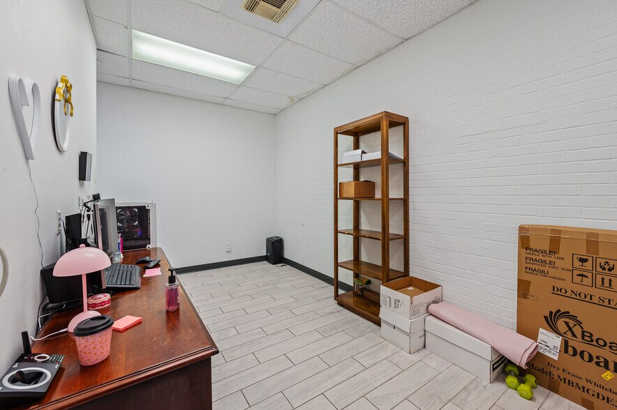More Photos Of 3339 Fairview St, Pasadena Medical For Lease