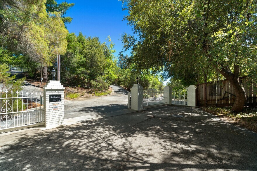 More Photos Of 7919 Empire Grade, Santa Cruz Multifamily For Sale