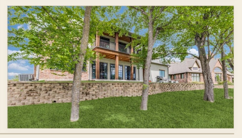 More Photos Of 3008 E Hebron Pky, Carrollton Office For Sale