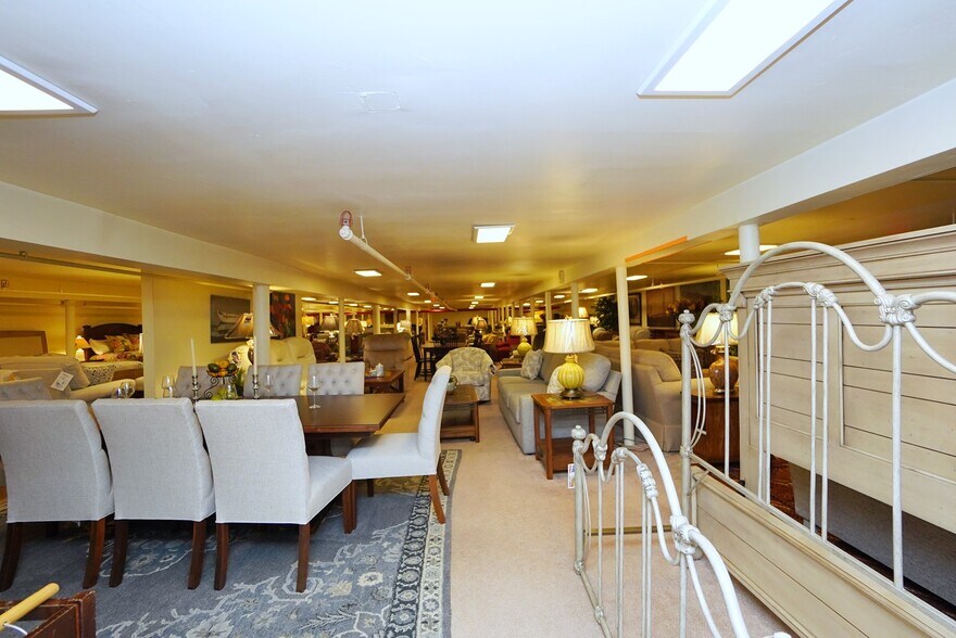 More Photos Of 1229 Castleton Ave, Staten Island Storefront For Lease