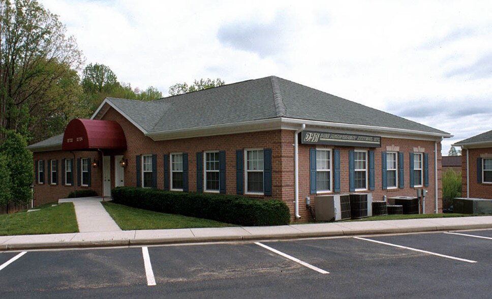 More Photos Of 12710-12728 Directors Loop, Lake Ridge Medical For Sale