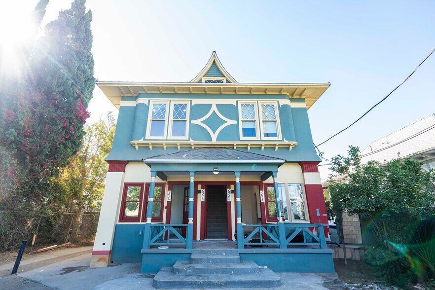 Primary Photo Of 1016 W 21st St, Los Angeles Apartments For Sale