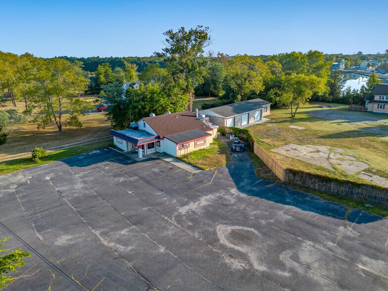 More Photos Of 111 Lakeside Dr, Tuckerton Light Distribution For Sale