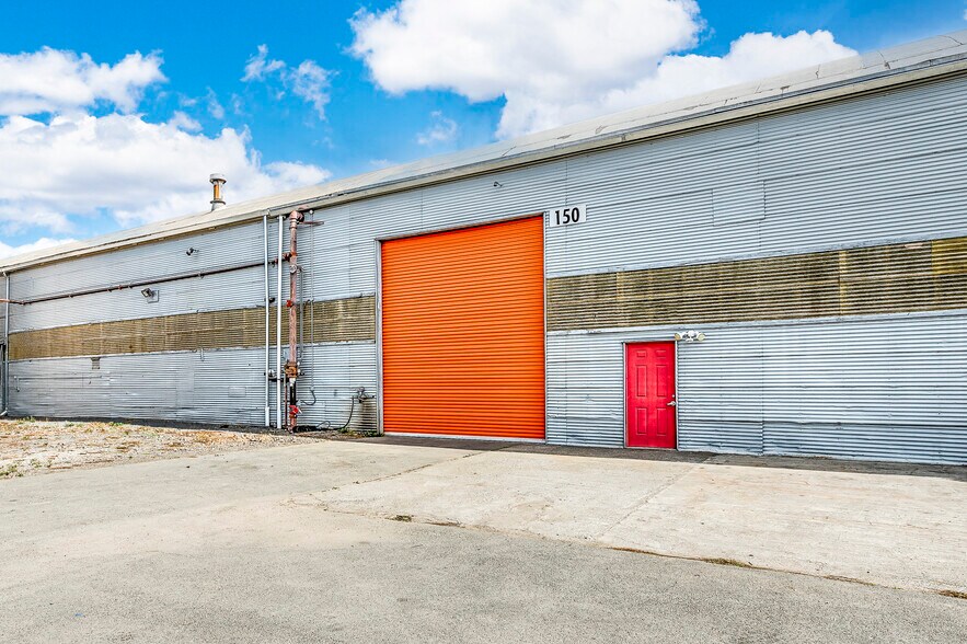 More Photos Of 5900 Pruitt Ave, Windsor Warehouse For Lease