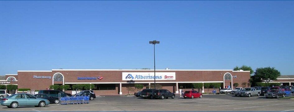 More Photos Of 3046 Lavon Dr, Garland General Retail For Lease