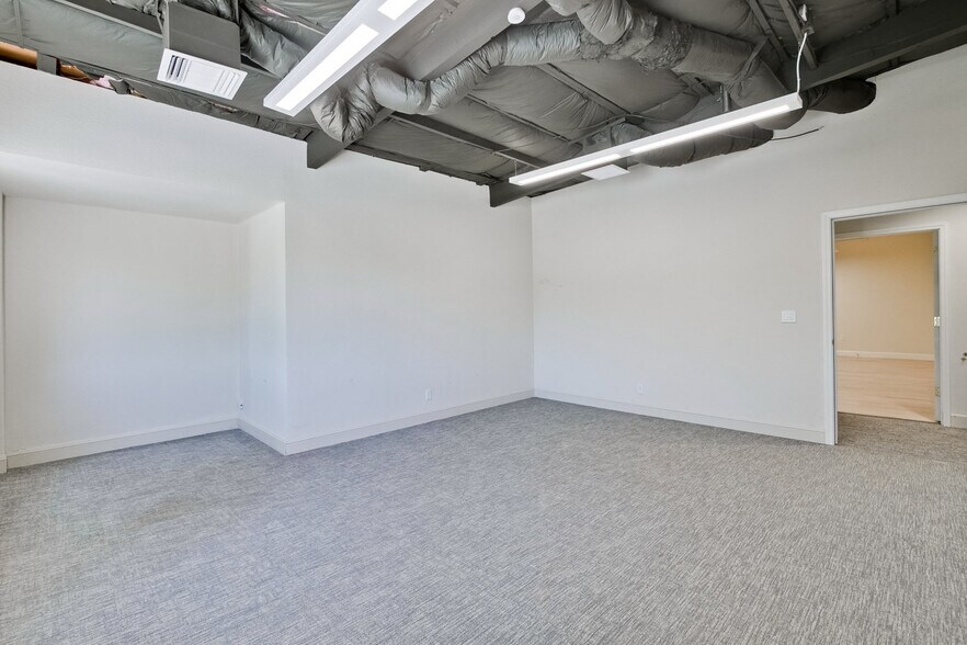 More Photos Of 853 Brown Rd, Fremont Research And Development For Lease