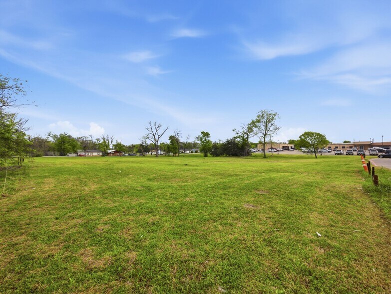 More Photos Of TBD TBD Mulberry Street, Kaufman Land For Sale