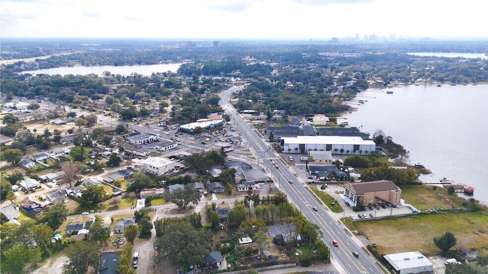 More Photos Of 4401 Edgewater Dr, Orlando Freestanding For Lease