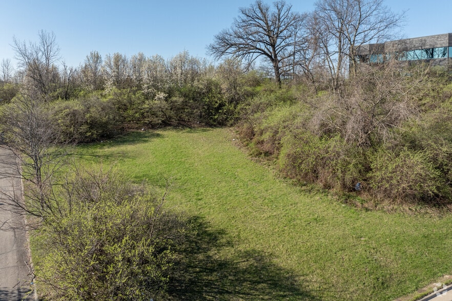 More Photos Of 1141 E Kemper Rd, Cincinnati Land For Sale