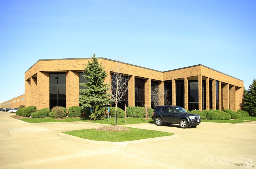 More Photos Of 7333 Corporate Blvd, Mentor Manufacturing For Lease