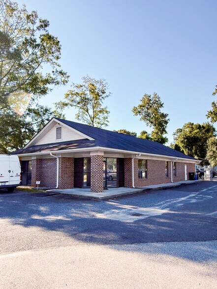 More Photos Of 2413 Savannah Hwy, Charleston Office For Lease
