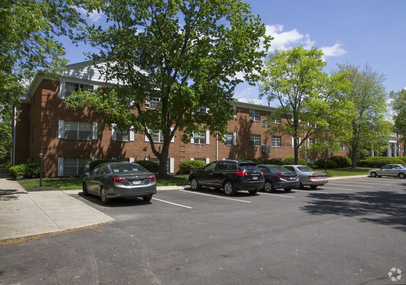 More Photos Of 4577 Olentangy River Rd, Columbus Apartments For Sale