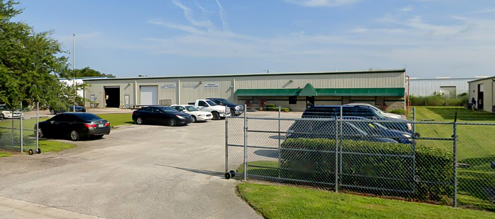 Primary Photo Of 1650 12th St E, Palmetto Manufacturing For Lease