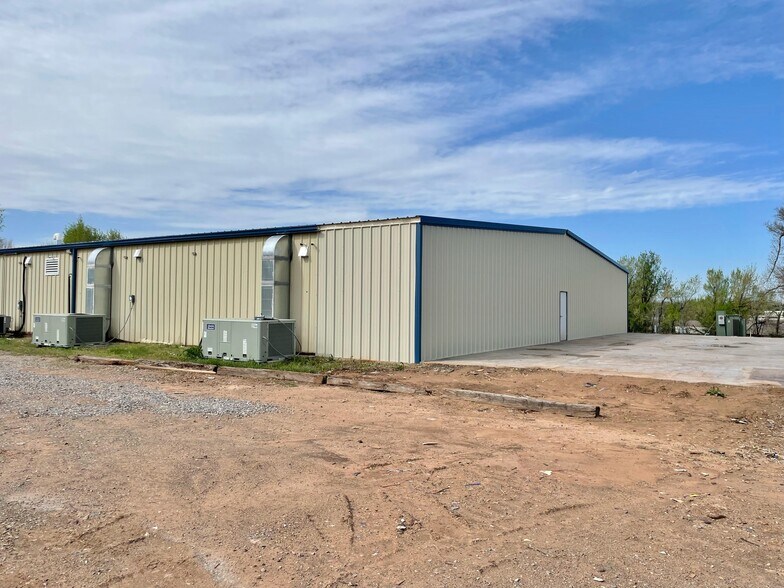 More Photos Of 5909 Aero Dr, Tuttle Industrial For Sale