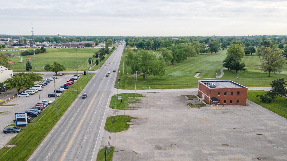Primary Photo Of 3900 S 7th St, Terre Haute Office For Sale
