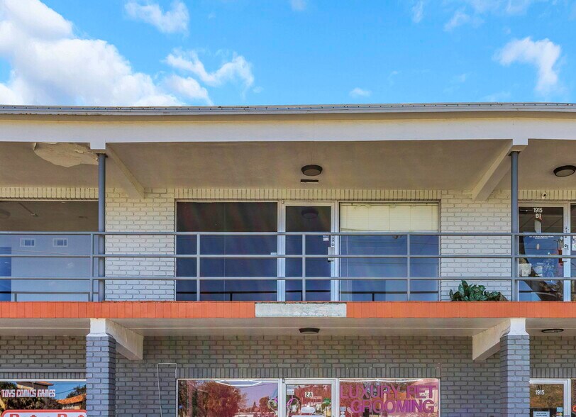 More Photos Of 1915 E Bay Dr, Largo General Retail For Sale