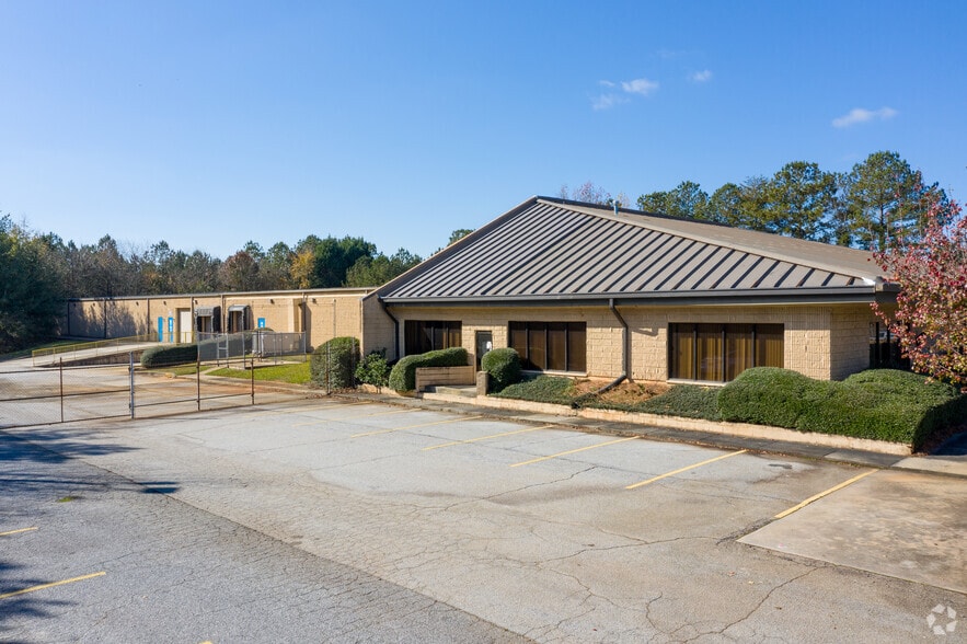 Primary Photo Of 5205 Snapfinger Woods Dr, Decatur Light Distribution For Lease