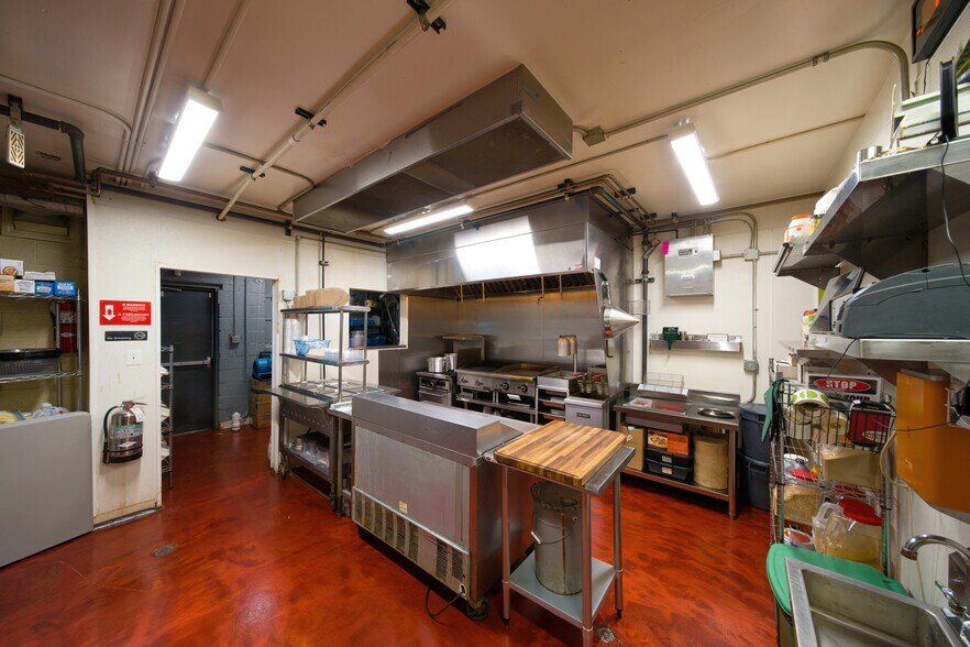 More Photos Of 19614 Grand River Ave, Detroit Storefront For Sale