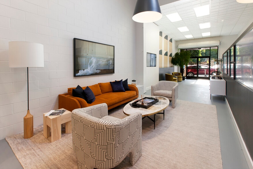 More Photos Of 1766 18th St, San Francisco Storefront Retail Residential For Lease