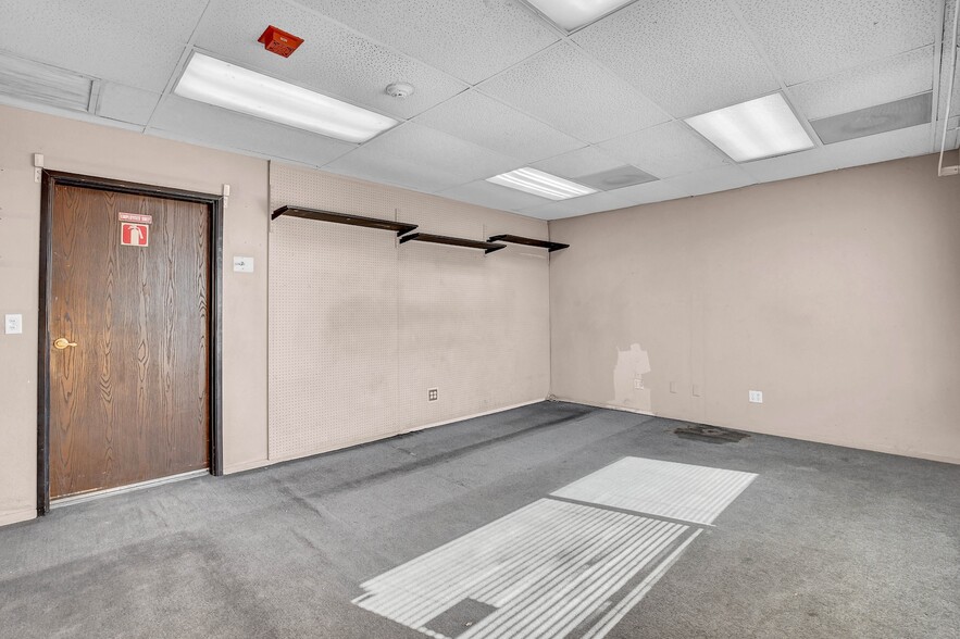 More Photos Of 707 Canyon Rd, Boulder City Warehouse For Sale