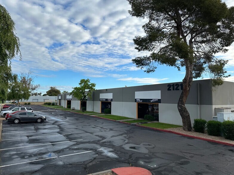 More Photos Of 2121 S Priest Dr, Tempe Unknown For Lease