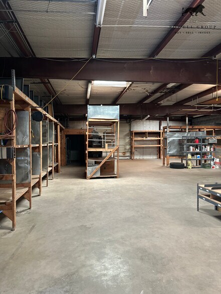 More Photos Of 5929 50th St, Lubbock Service For Lease