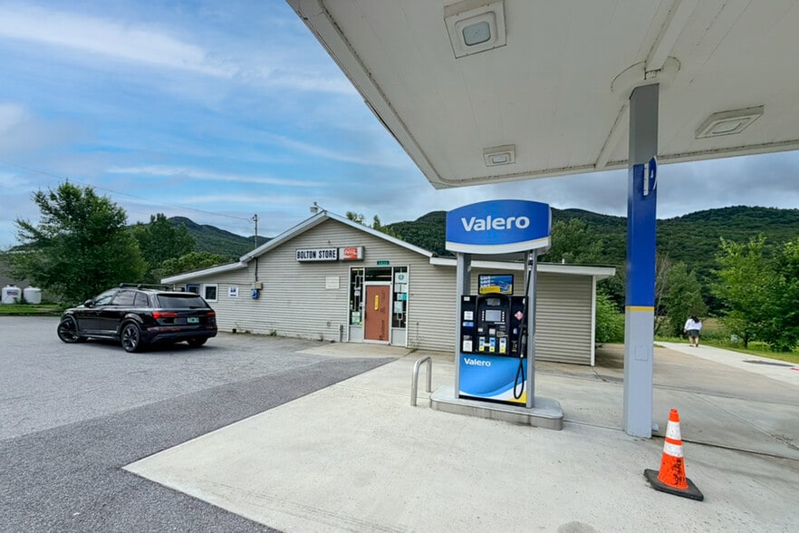 More Photos Of 3033 Theodore Roosevelt Hwy, Waterbury Convenience Store For Sale