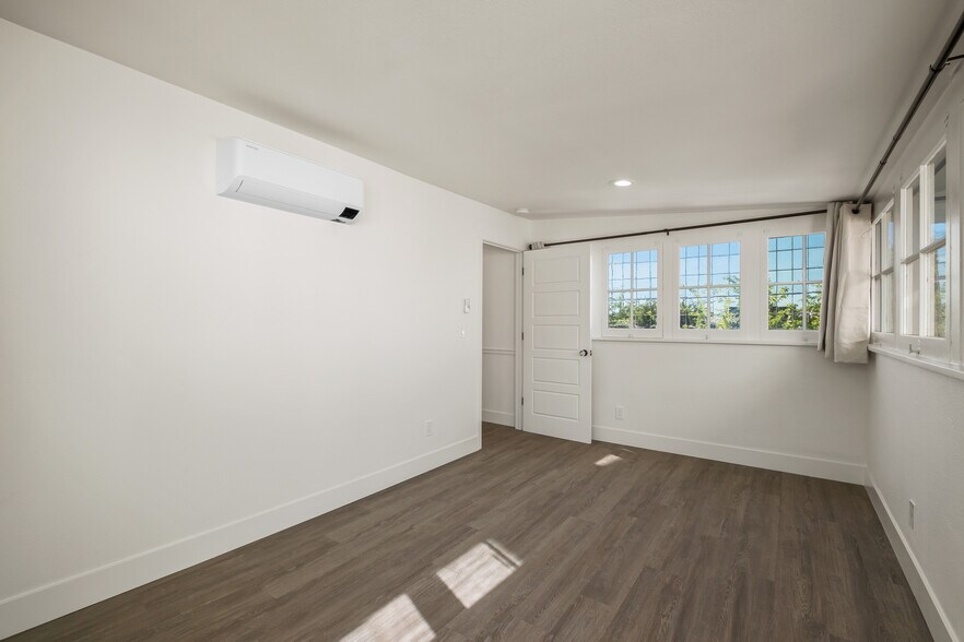 More Photos Of 214 Stewart St, Reno Apartments For Sale